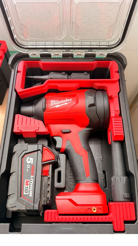 Insert Milwaukee Packout sur Mesure pour souffleur M18 Milwaukee BLHSB