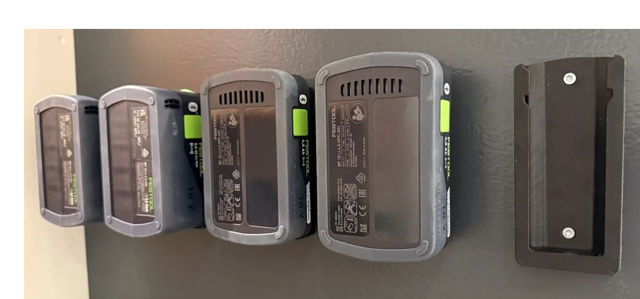 Support mural batterie compatible Festool 18V.