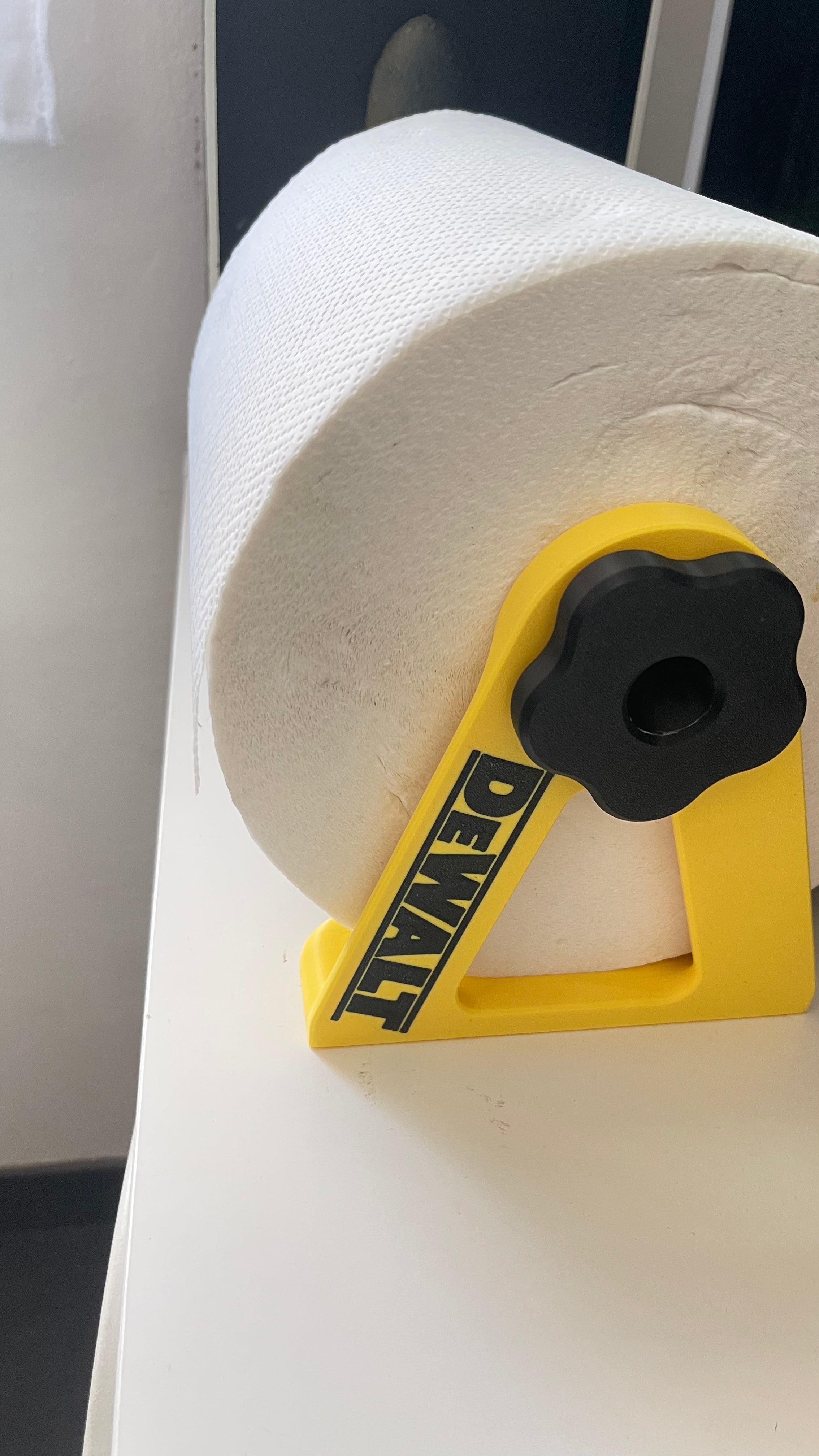 Support mural essuie tout, Logo DEWALT, Towel Holder - Création unique